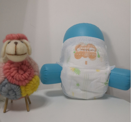 Kain Non Woven Menarik Popok Bayi Sekali Pakai Dengan Pinggang Elastis 360°
