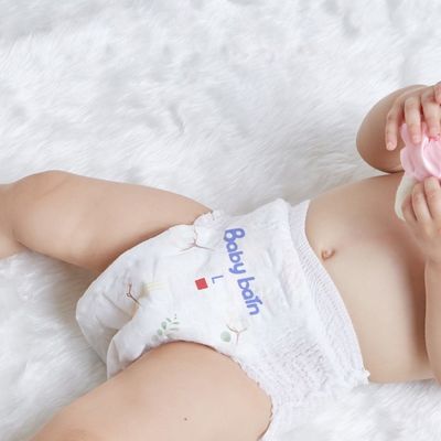 Perangkat Lunak Penyerapan Super Bernapas Popok Celana Bayi Portabel Kustom Sekali Pakai Untuk Bepergian