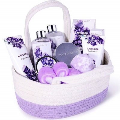 Set Kado Mandi Pembersih Perawatan Kulit Keluarga