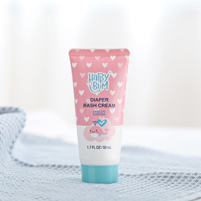 Set Kado Mandi Bayi Lembut Dan Bergizi Pelembab Strawberry