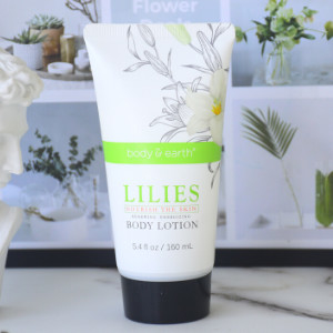 Bahan Alami Melembabkan Soften Body Lotion Untuk Kulit Kering